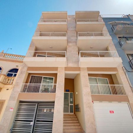 Modern Seaside 2 Bedroom Penthouse With Sea Views St. Paul's Bay Esterno foto