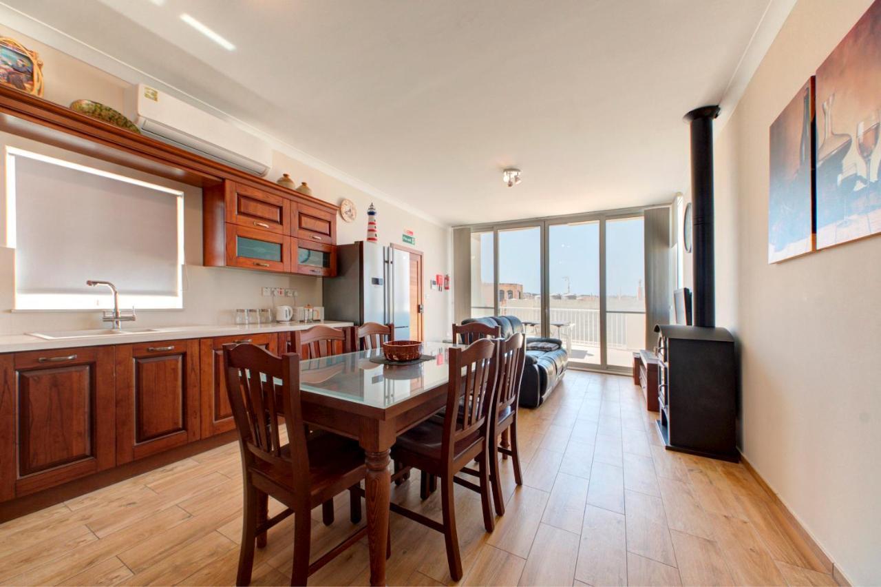 Modern Seaside 2 Bedroom Penthouse With Sea Views St. Paul's Bay Esterno foto