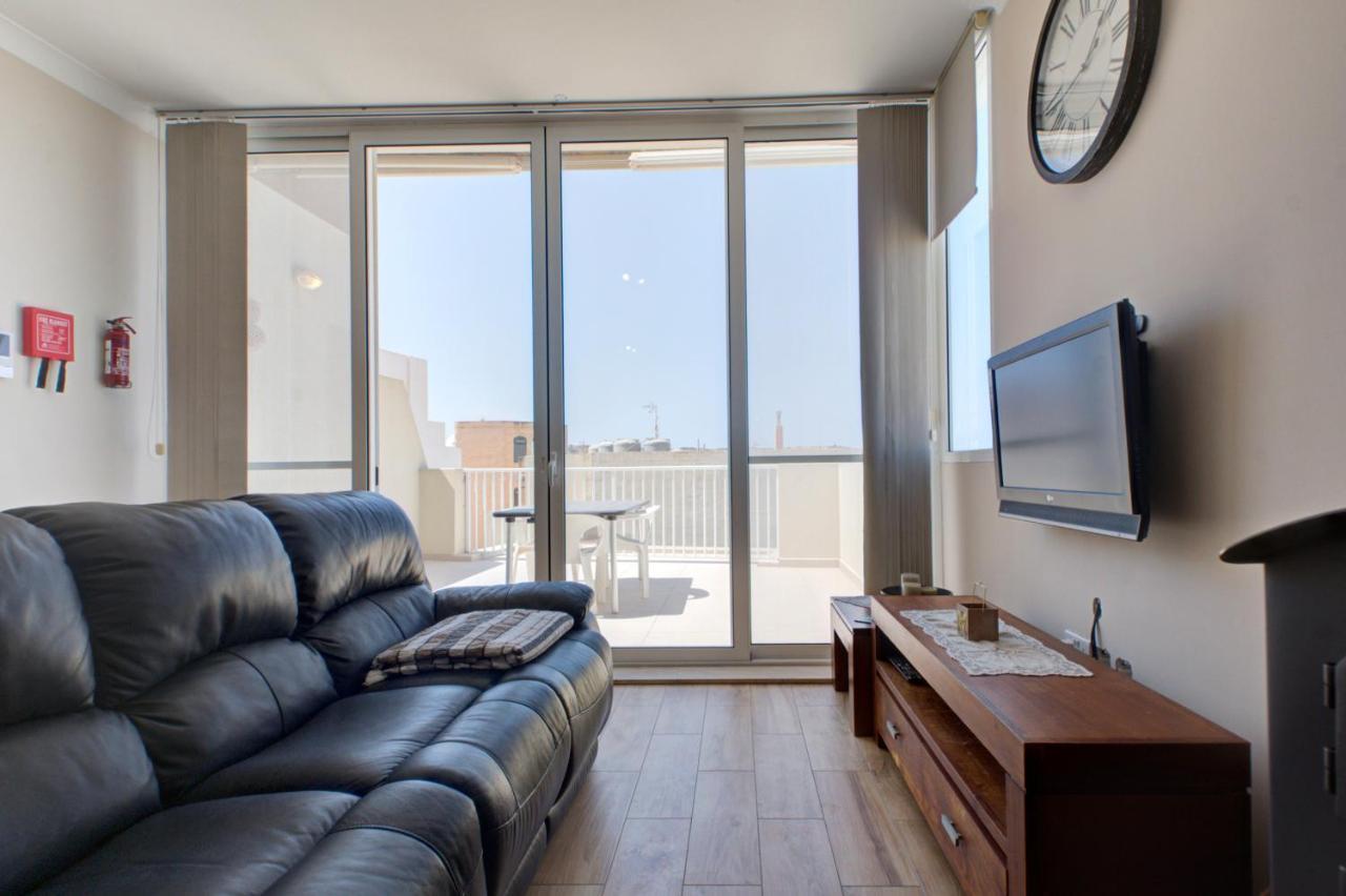 Modern Seaside 2 Bedroom Penthouse With Sea Views St. Paul's Bay Esterno foto