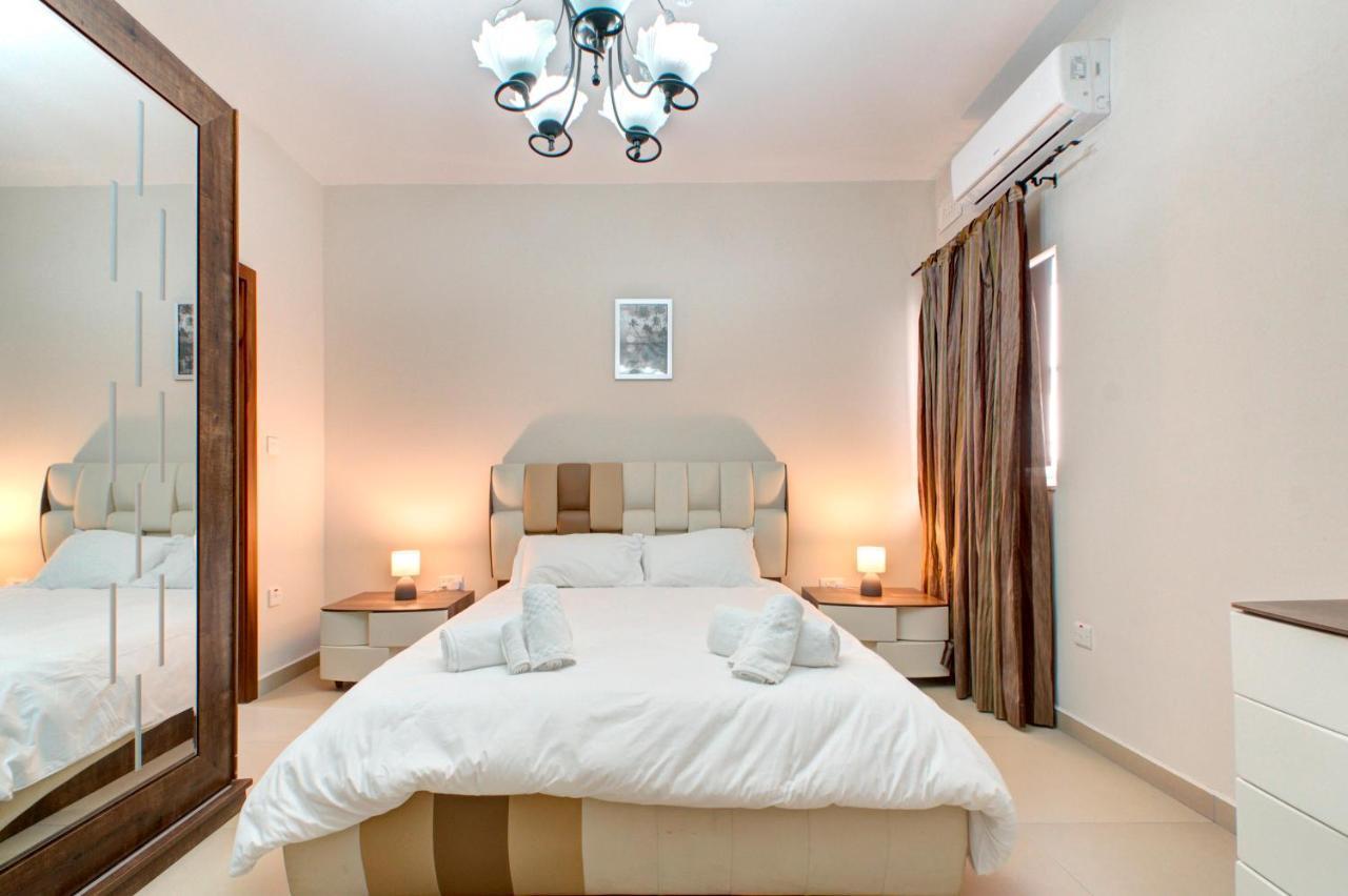 Modern Seaside 2 Bedroom Penthouse With Sea Views St. Paul's Bay Esterno foto